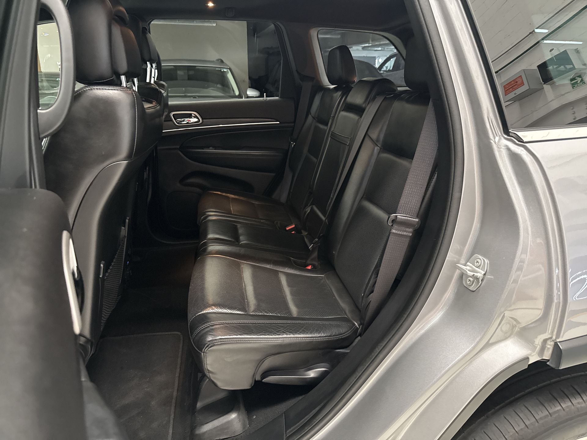 2021 Jeep GRAND CHEROKEE LIMITED LUJO V6