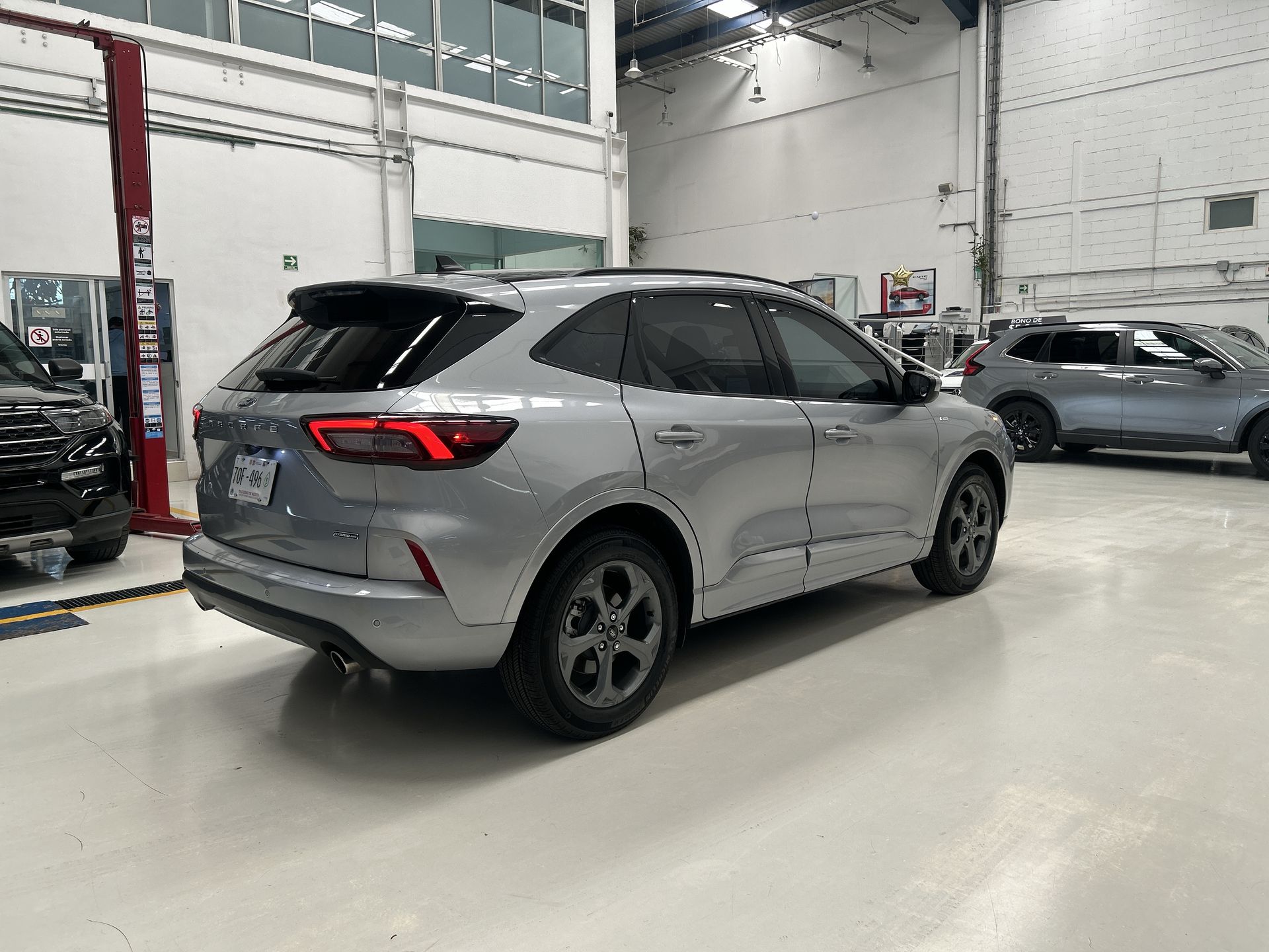 2023 Ford ESCAPE ST-LINE SELECT