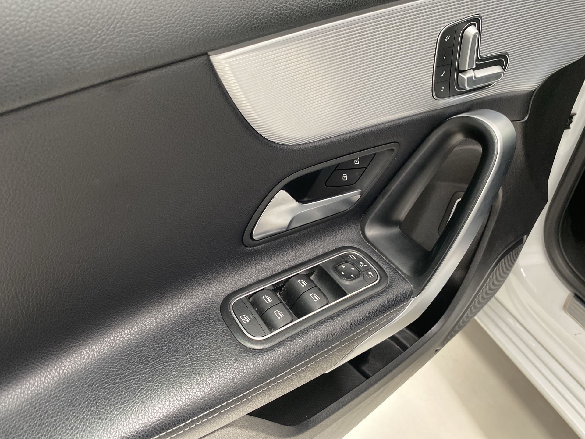 2020 Mercedes-Benz A200 URBAN A 200 PROGRESSIVE SEDÁN