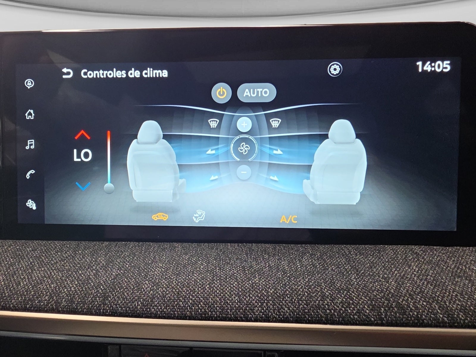 2025 Nissan KICKS PLATINUM CVT 25