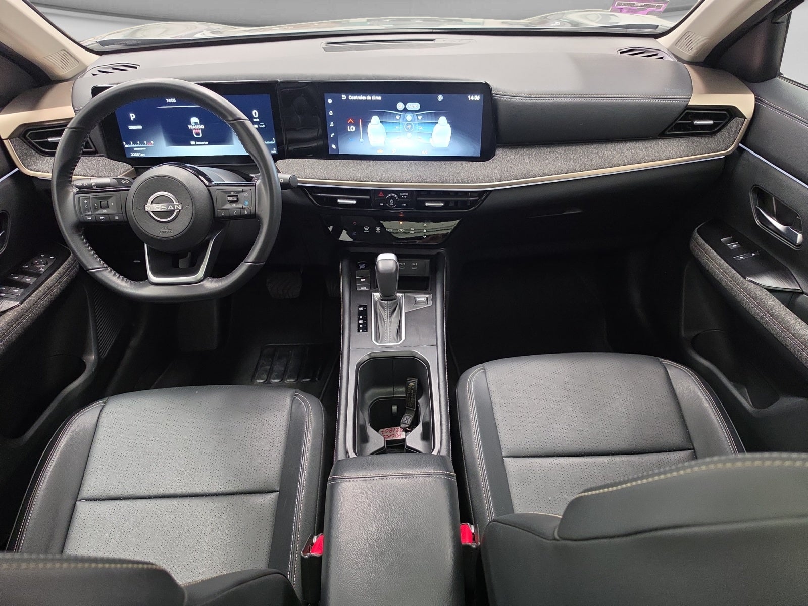 2025 Nissan KICKS PLATINUM CVT 25