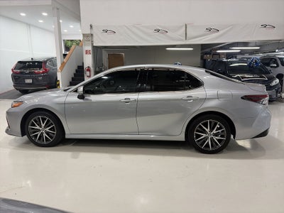 2022 Toyota CAMRY XLE HV