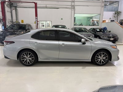 2022 Toyota CAMRY XLE HV