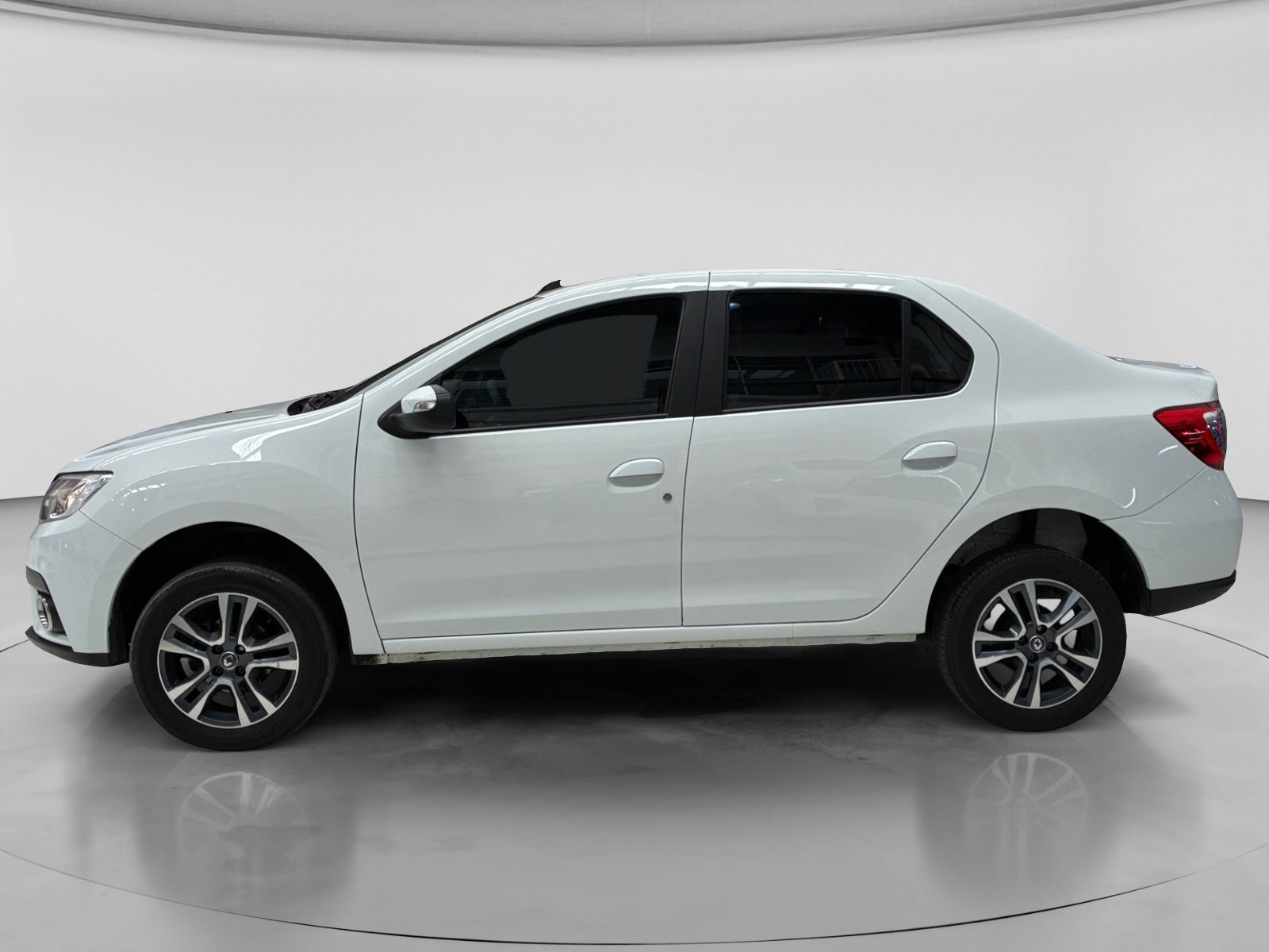 2024 RENAULT LOGAN 1.6 INTENS CVT
