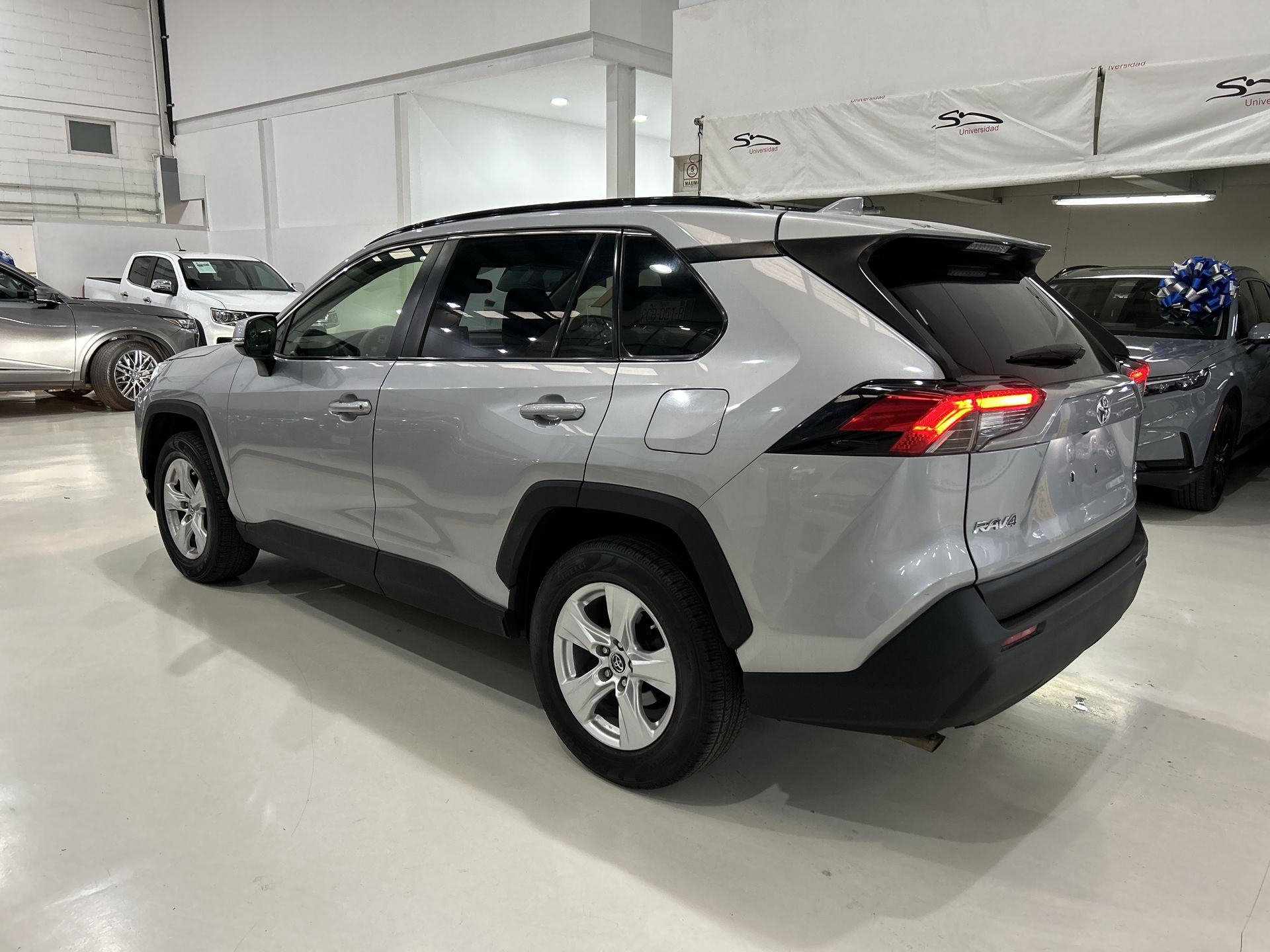 2019 Toyota RAV4 2.5 XLE AWD AT