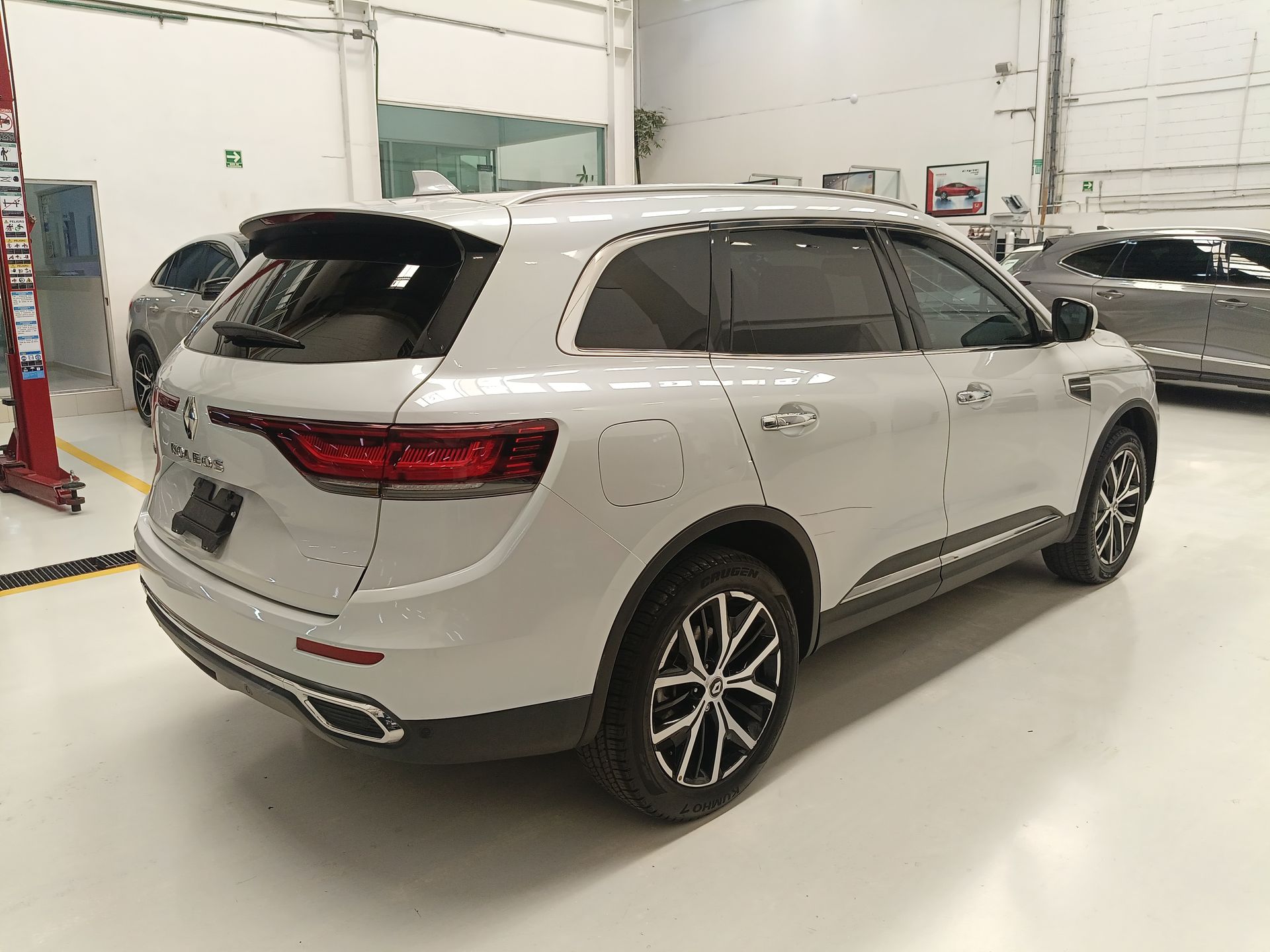 2023 RENAULT KOLEOS ICONIC