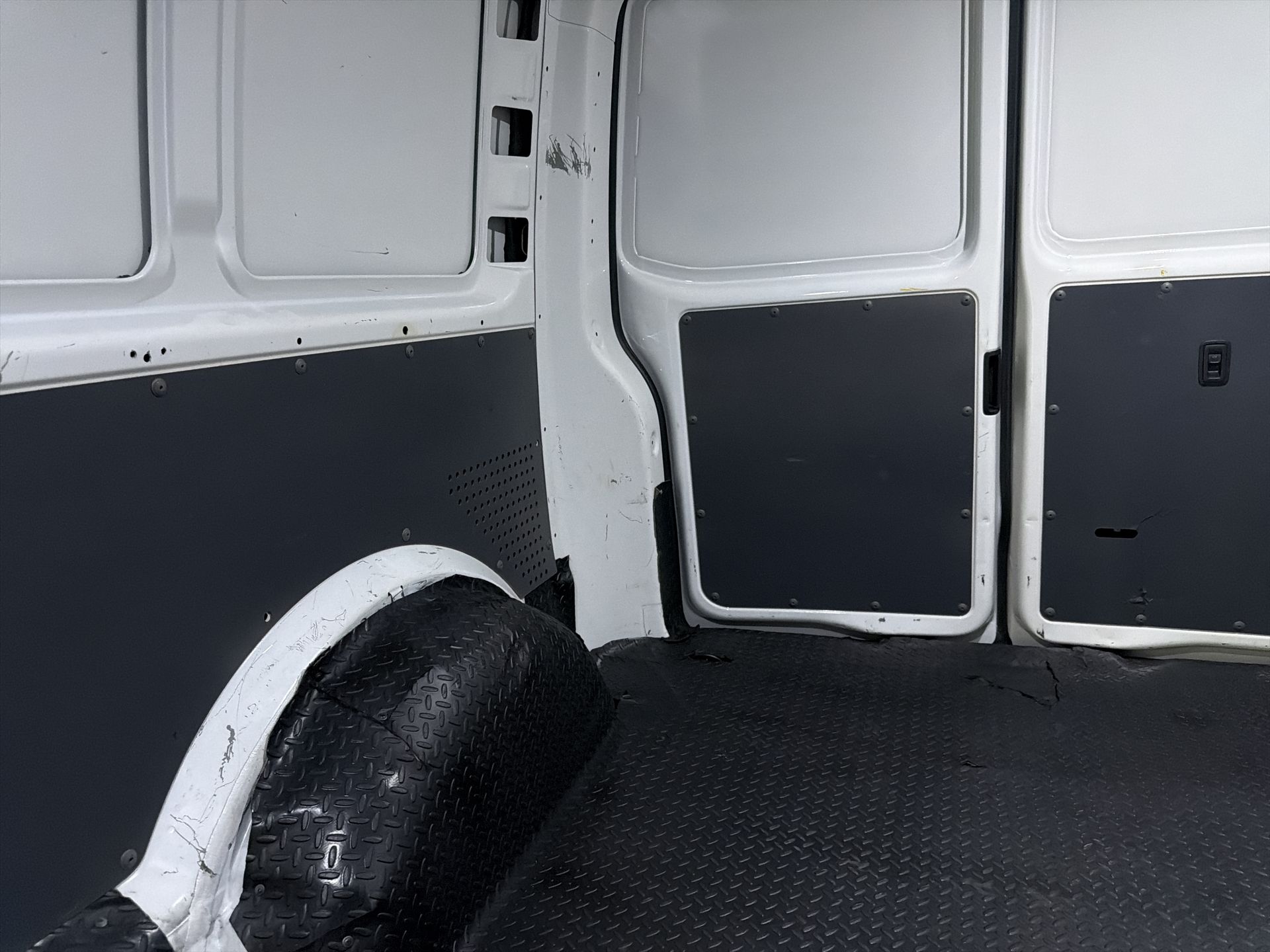 2022 Volkswagen TRANSPORTER DIESEL PANEL 6.1 CARGO VAN MT