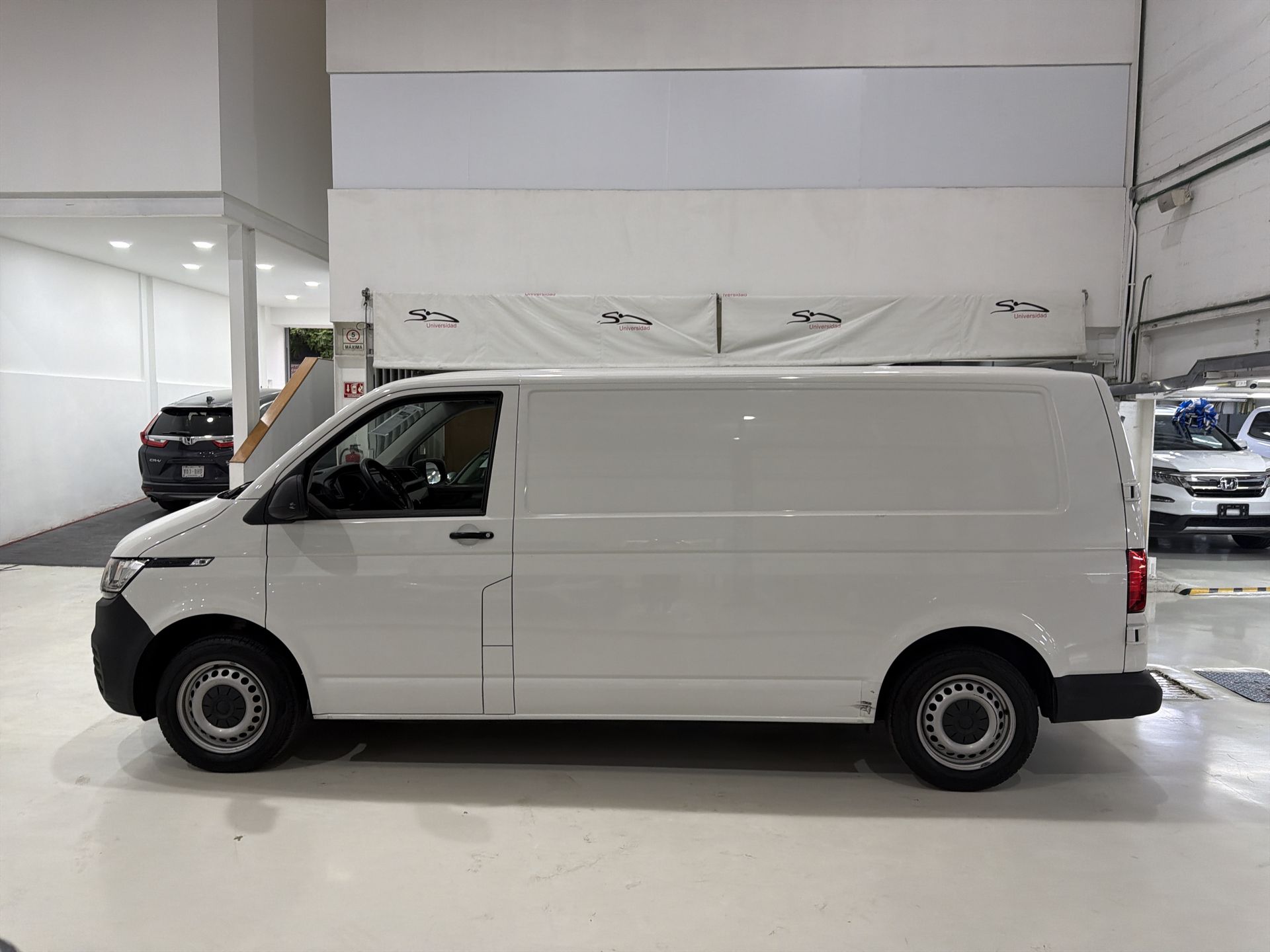 2022 Volkswagen TRANSPORTER DIESEL PANEL 6.1 CARGO VAN MT