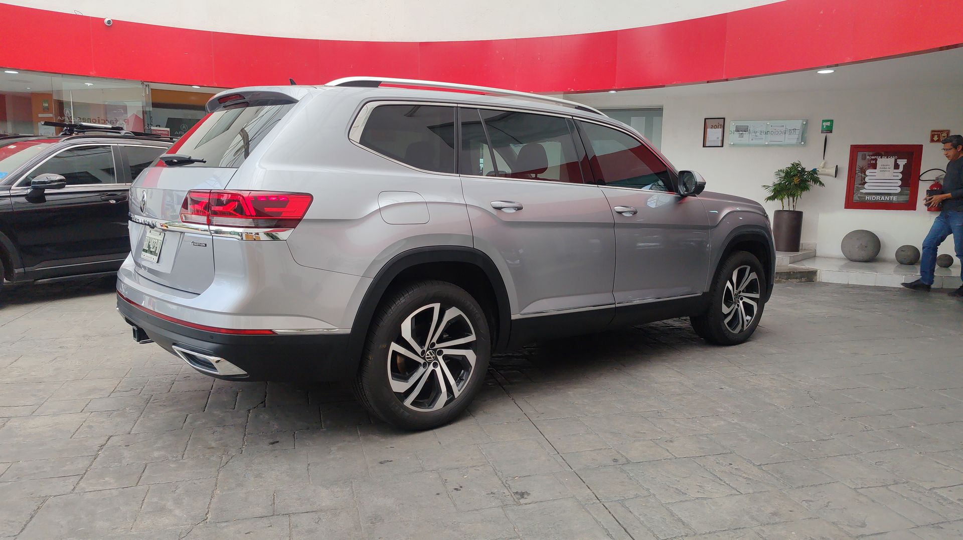 2023 Volkswagen TERAMONT HIGHLINE LONG DRIVE