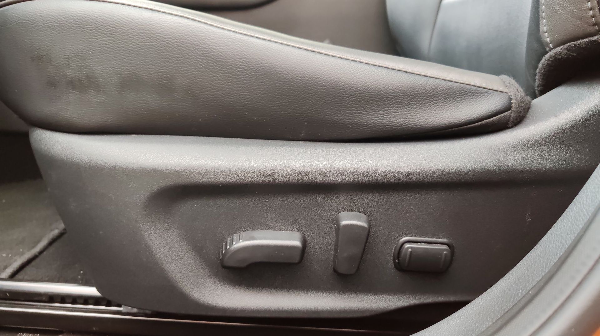 2025 Nissan SENTRA PLATINUM BITONO CVT 25