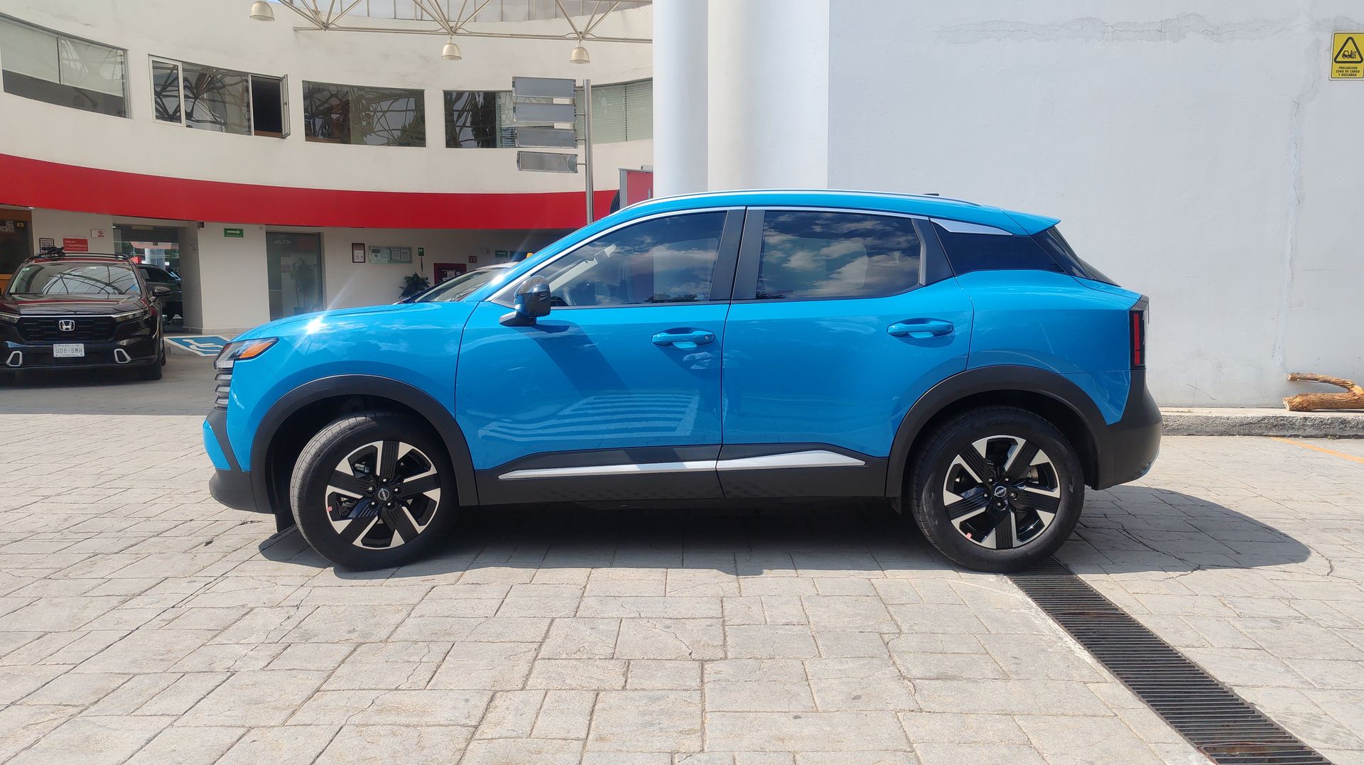 2026 Nissan KICKS ADVANCE CVT 26