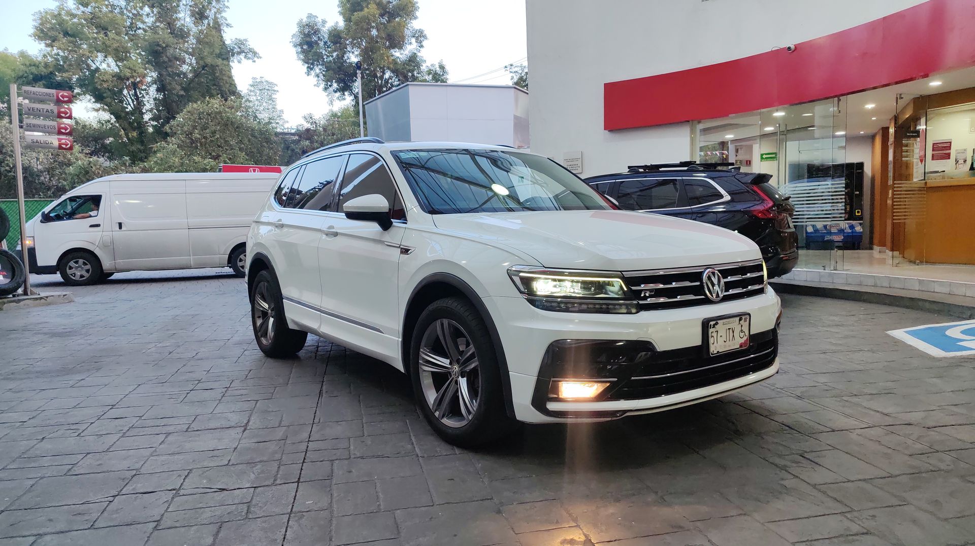 2019 Volkswagen TIGUAN TIGUAN COMFORTLINE