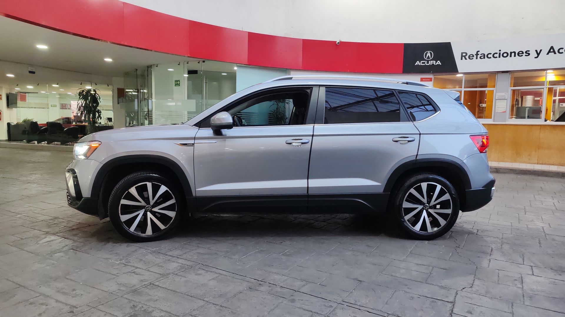2023 Volkswagen TAOS COMFORTLINE