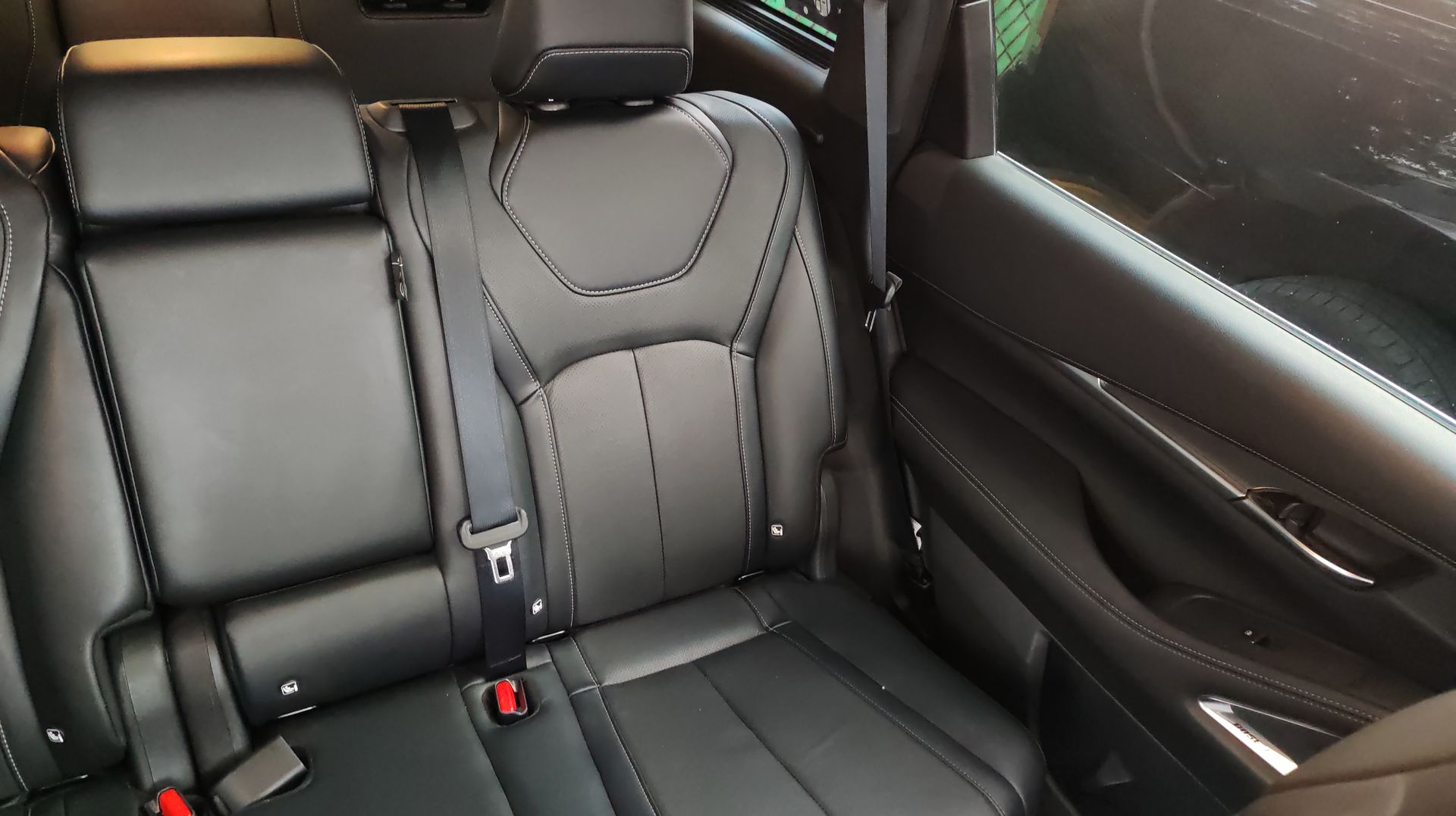 2023 INFINITI QX60 3.5L LUXE AWD 23