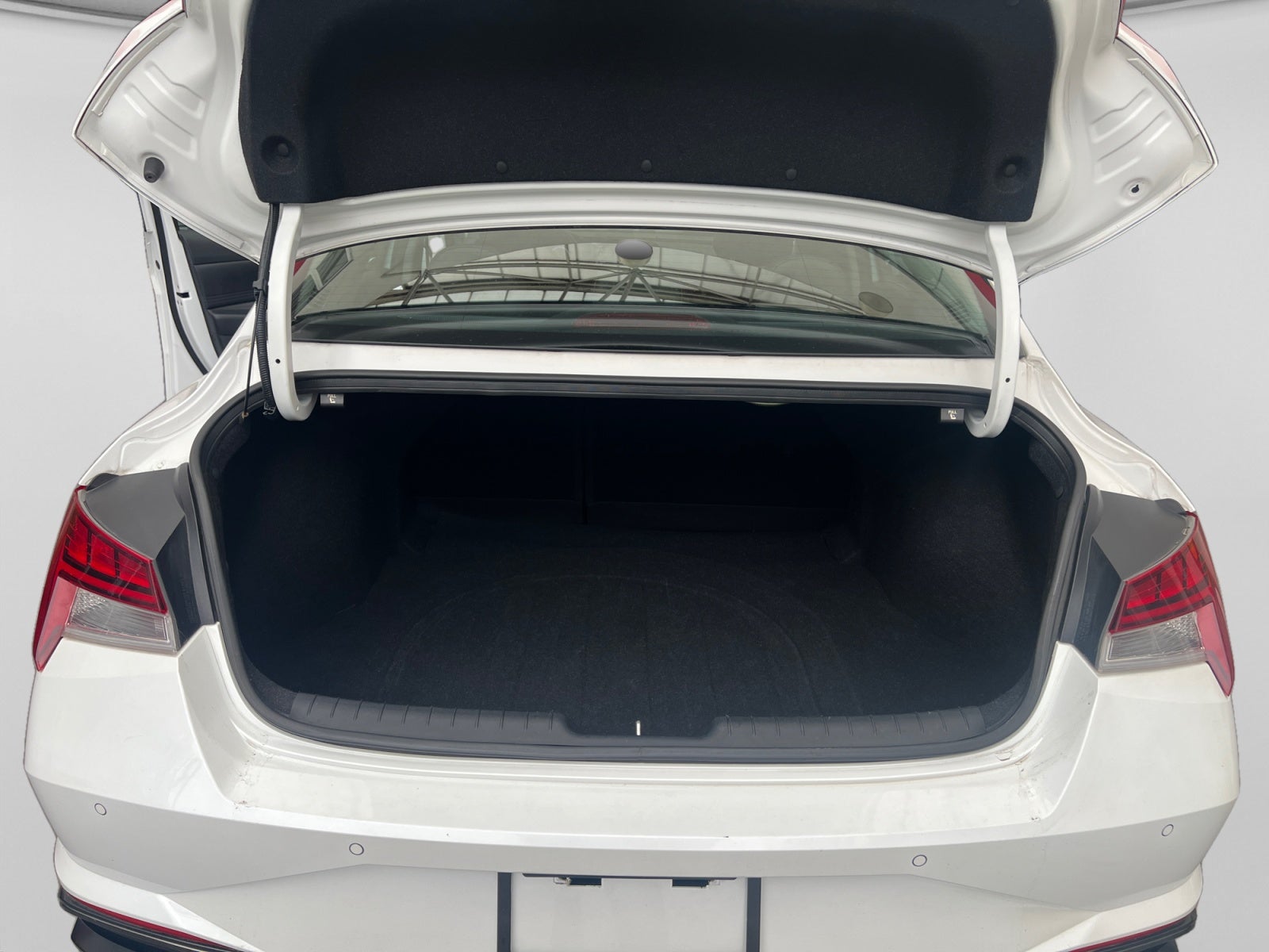 2023 Hyundai ELANTRA LIMITED TECH IVT