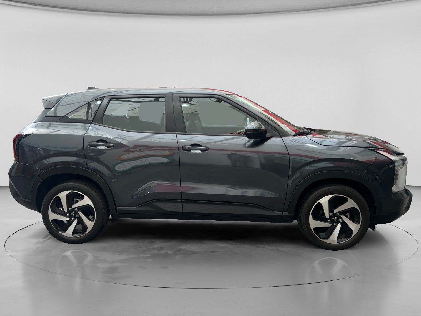 2025 Mitsubishi OUTLANDER SE PLUS