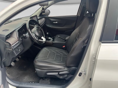 2023 Toyota YARIS S MT