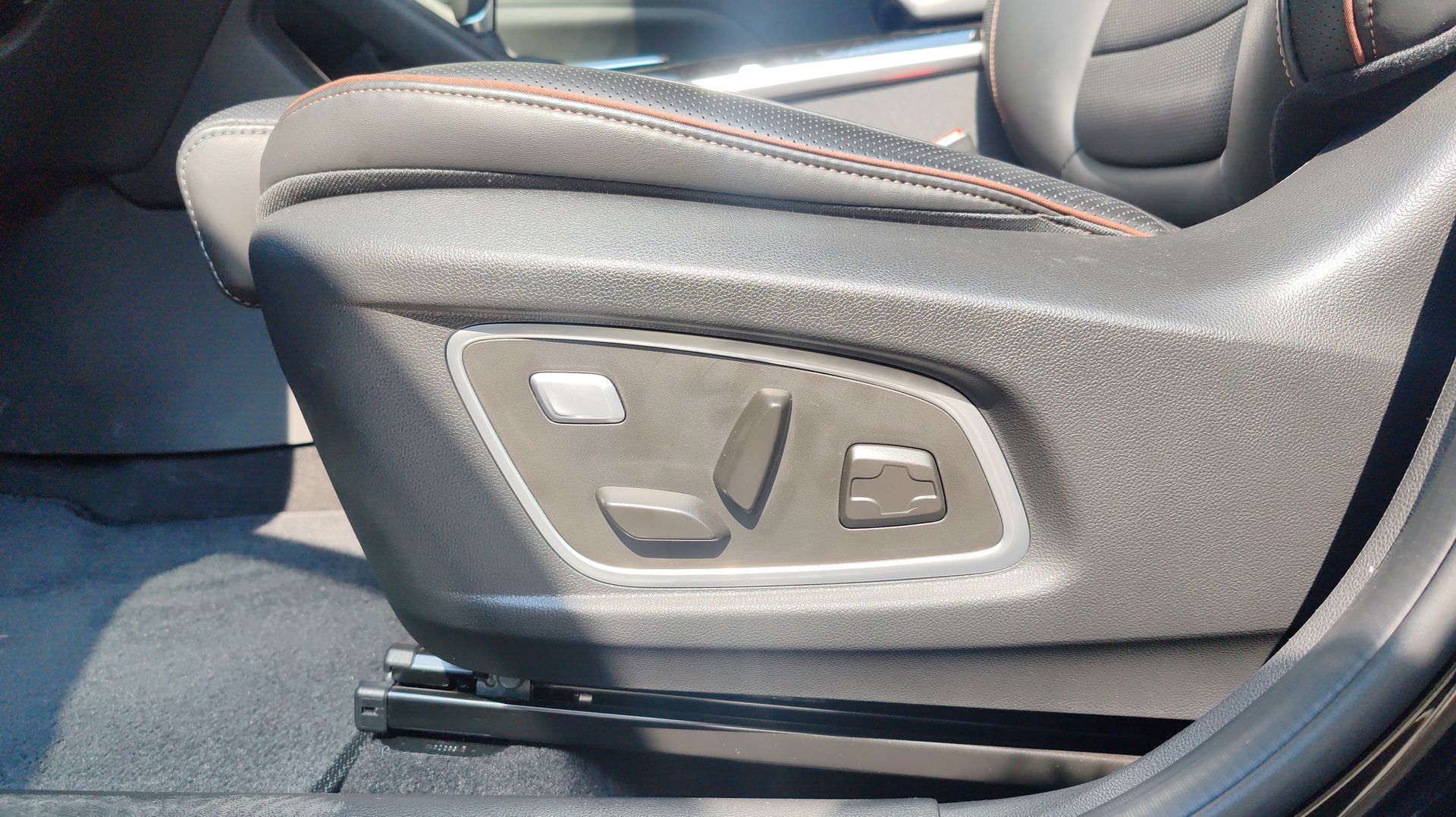 2024 RENAULT KOLEOS ICONIC