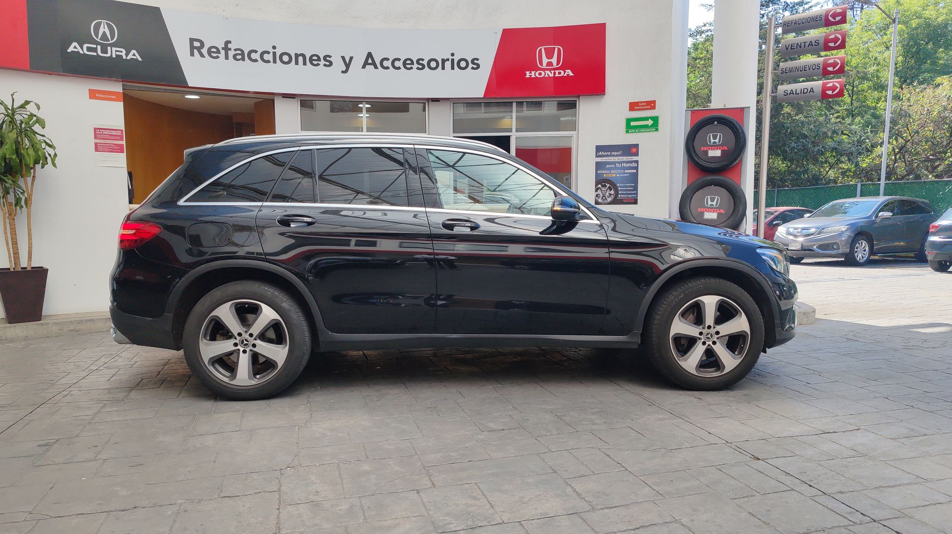 2019 Mercedes-Benz GLC 300 GLC 300 OFFROAD