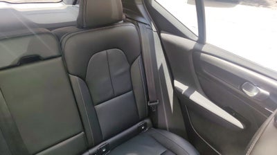2023 Volvo XC40 ULTIMATE B4 MILD HYBRID